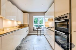 Photo 14- click for photo gallery